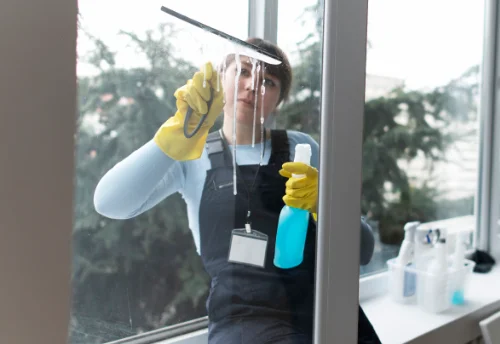 Nettoyage de vitres intérieures et extérieures à Angervilliers